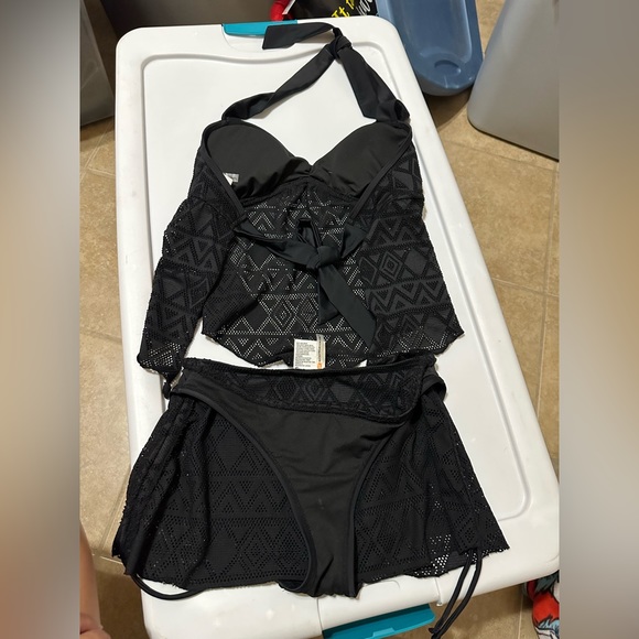 O’reageous two piece bathing suit - Picture 4 of 4